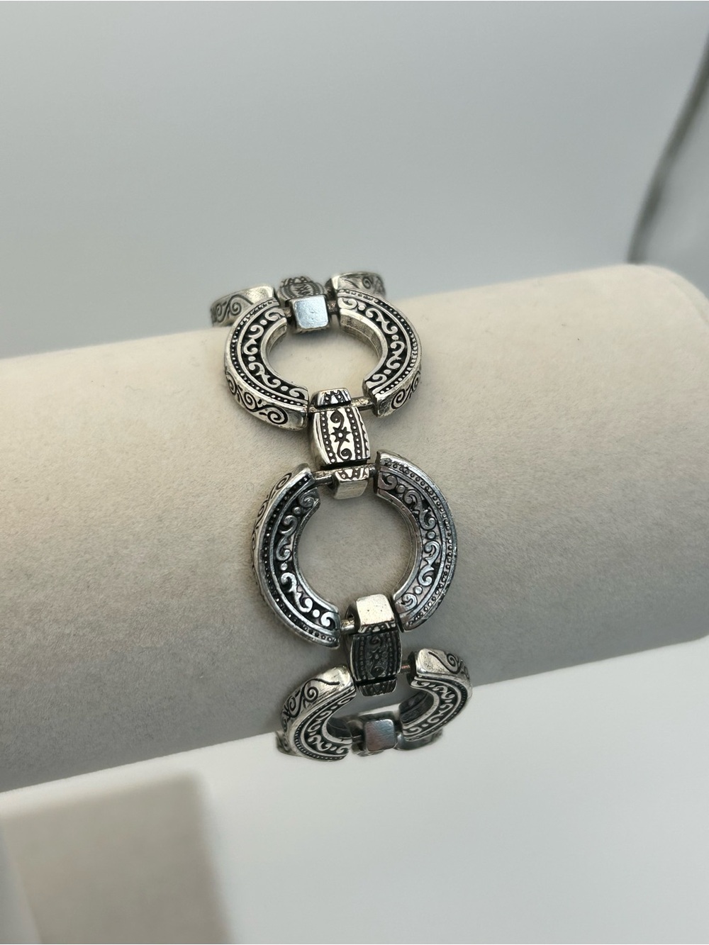 Brighton Central Park Bracelet Silver Plated Round Link 8" Toggle - Picture 4 of 11